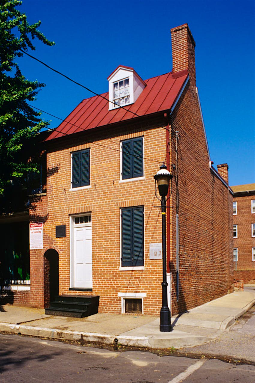 Edgar Allan Poes Baltimore House Is Now A Literary Landmark